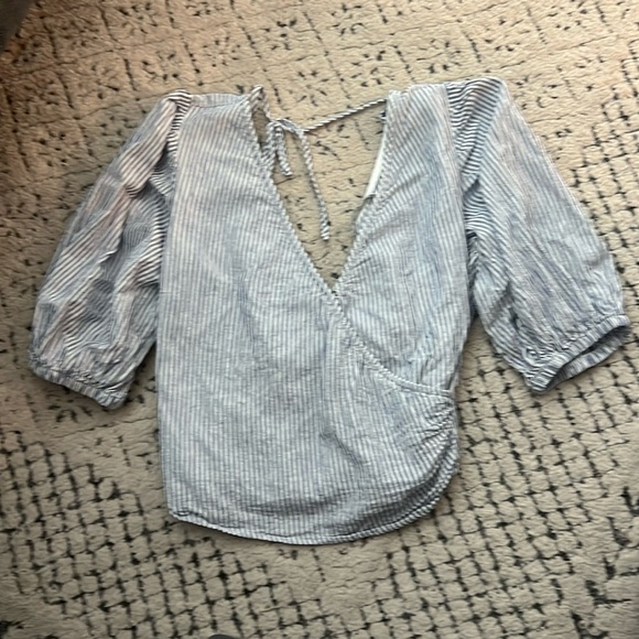 Abercrombie & Fitch Top - Picture 1 of 3